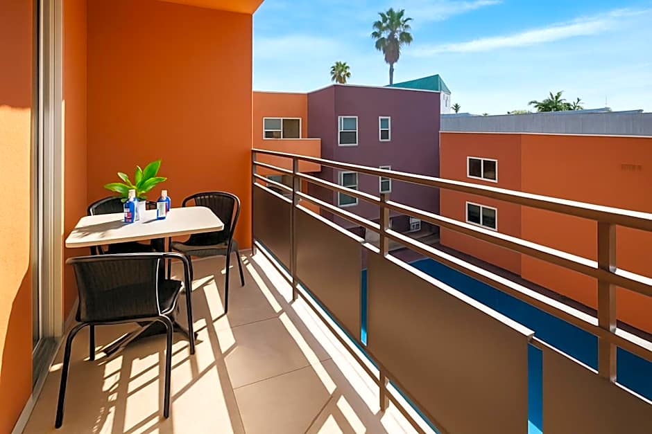 The Live Hotel