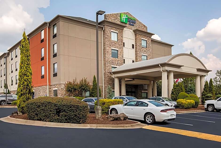 Photo 1 of 50 of HOLIDAY INN EXPRESS HOTEL & SUITES ATLANTA SOUTHWEST-FAIRBURN By IHG