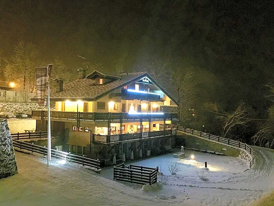 Shatush Hotel