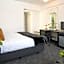 Bay Plaza Hotel