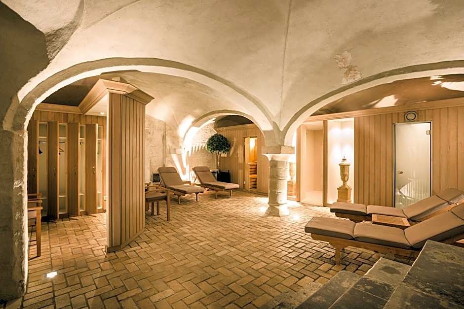 Dukes' Arches Brugge Adults only