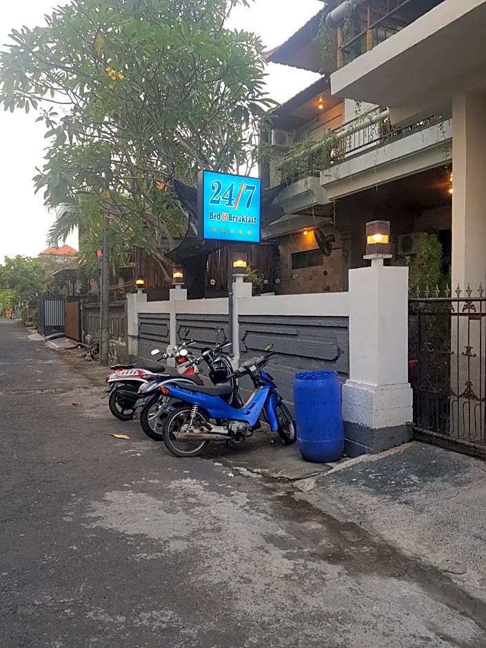 24/7 Bed & Breakfast