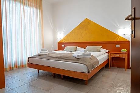 Triple Room with Mountain View