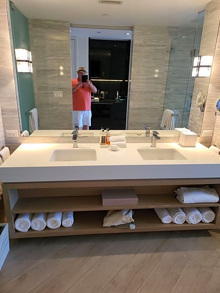 W Hotel Residences Suite South Beach