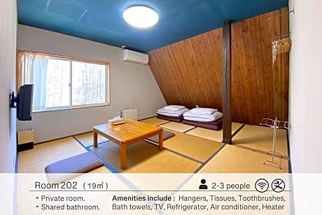 Triple Room with Shared Bathroom