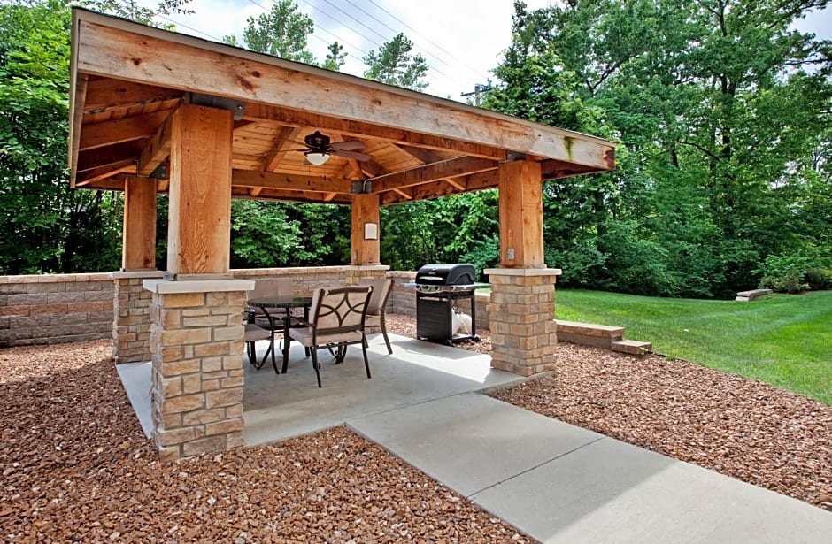 Staybridge Suites Columbia-Highway 63 & I-70, an IHG Hotel