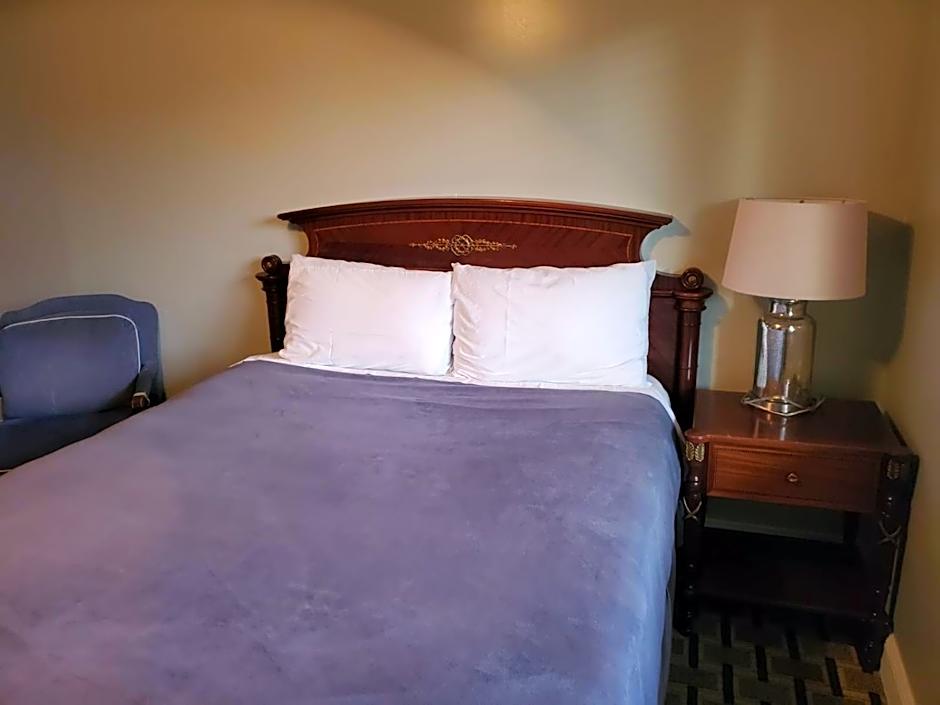 Golden Gate Lodging