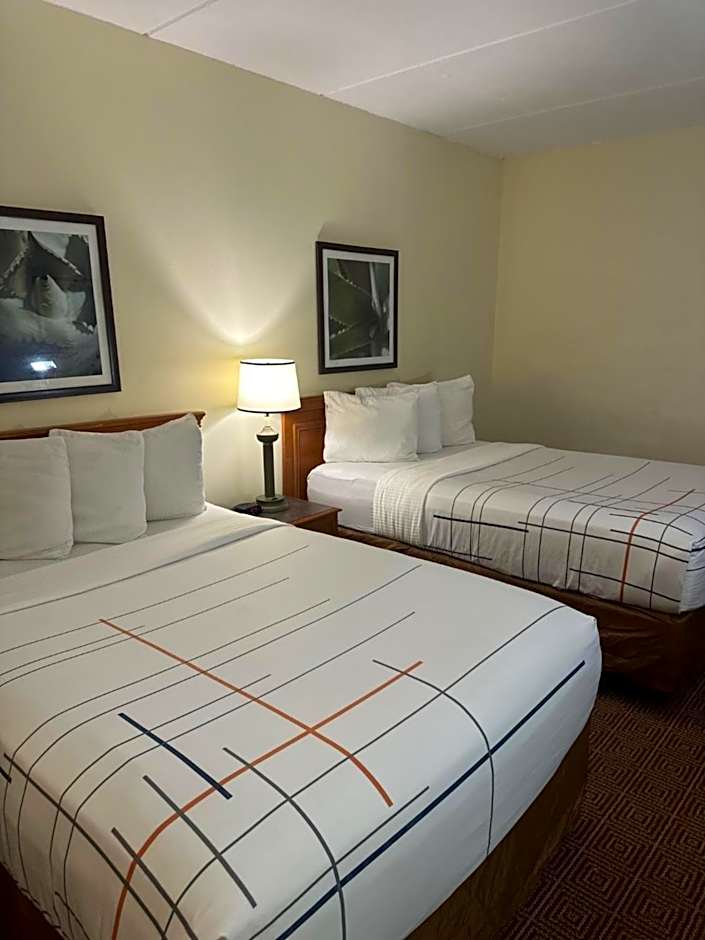 La Quinta Inn & Suites by Wyndham Sunrise Sawgrass Mills