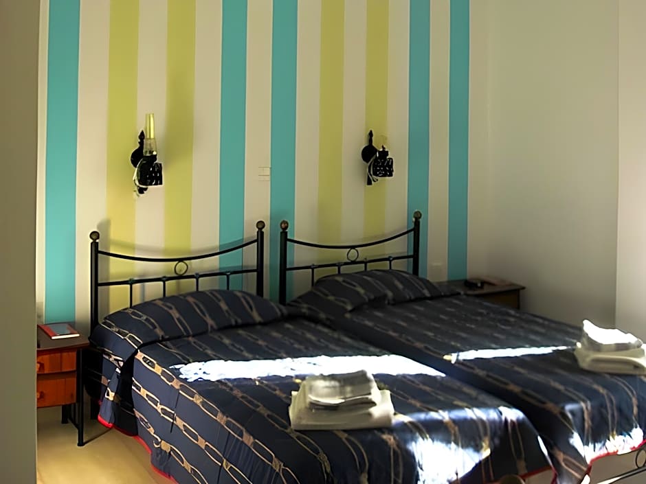 Photo 1 of 1 of 3 Single Beds