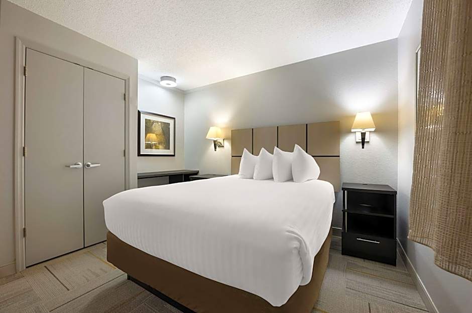 Sonesta Simply Suites Huntsville Research Park