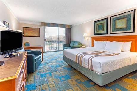 Executive King Room - Non-Smoking