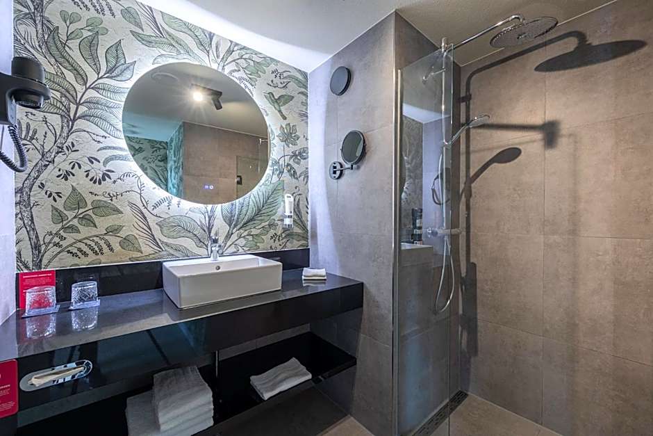 Leonardo Hotel IJmuiden Seaport Beach