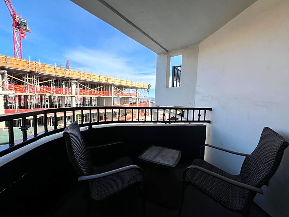 Casablanca Inn on The Beach