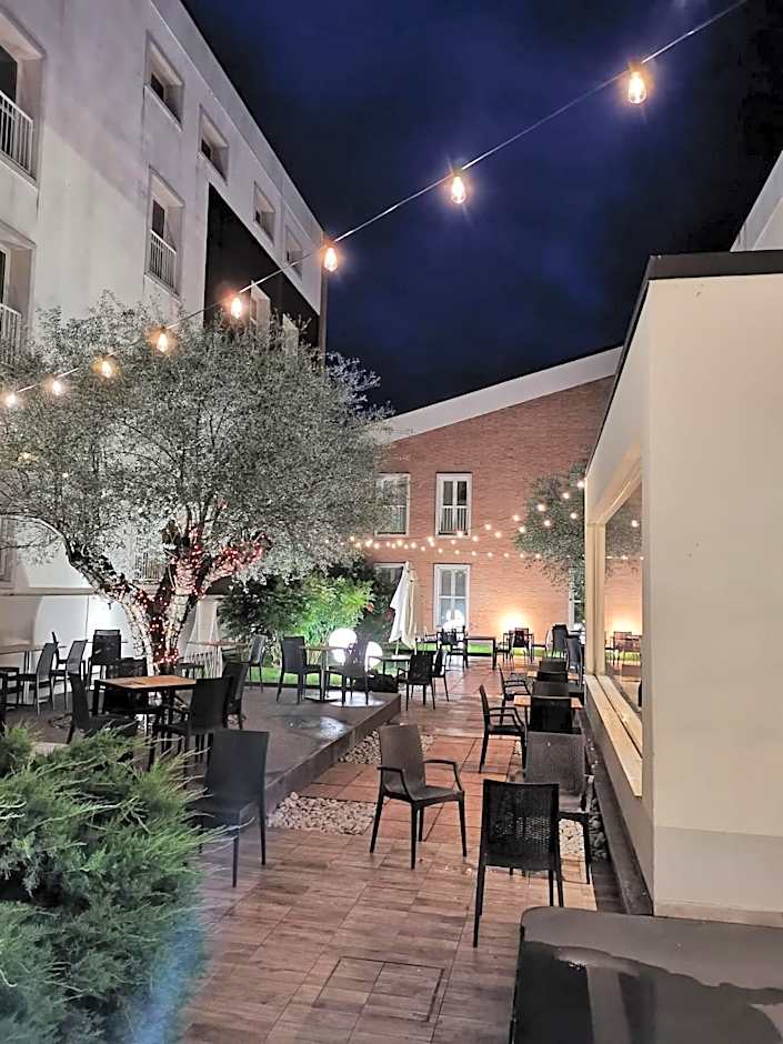 Admiral Park Hotel