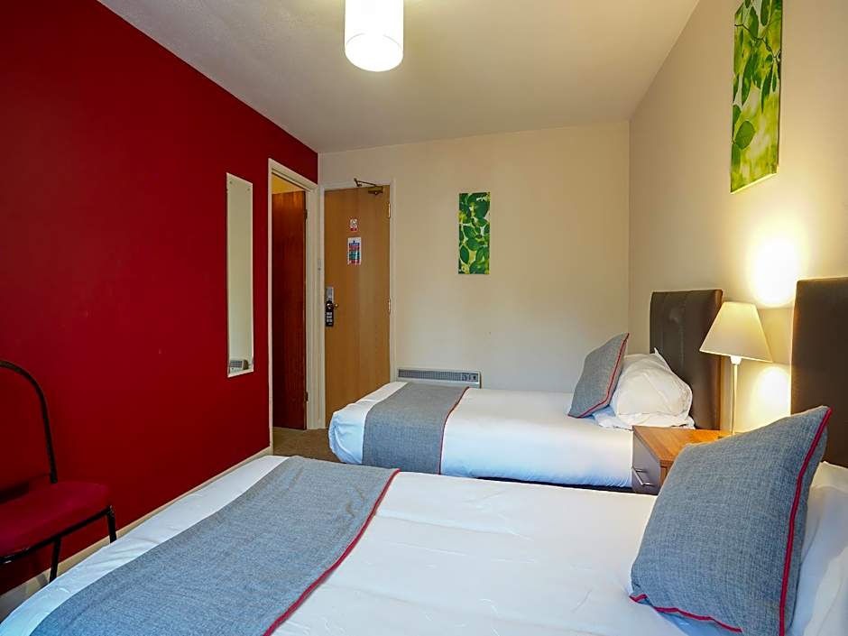 OYO Shanklin Beach Hotel