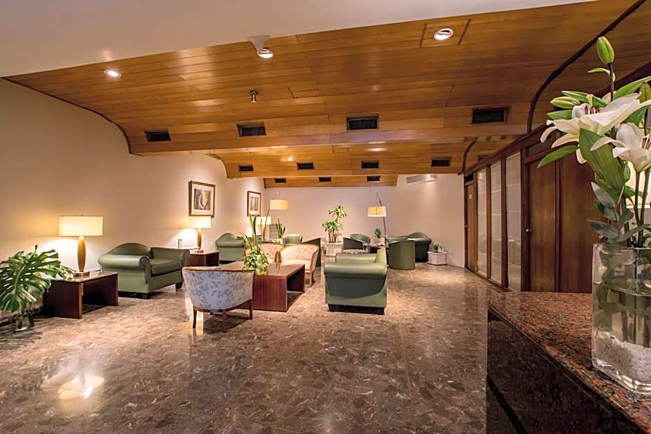 Hotel Solans Carlton