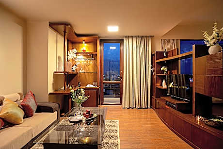Executive Suite - City View