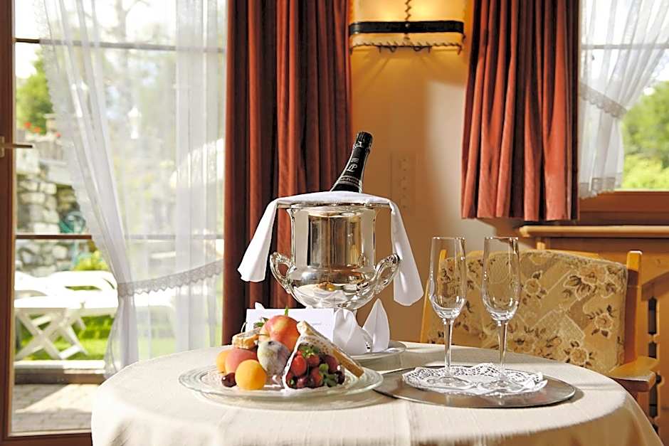 Relais & Châteaux Schlosshotel Chastè - Scuol Tarasp