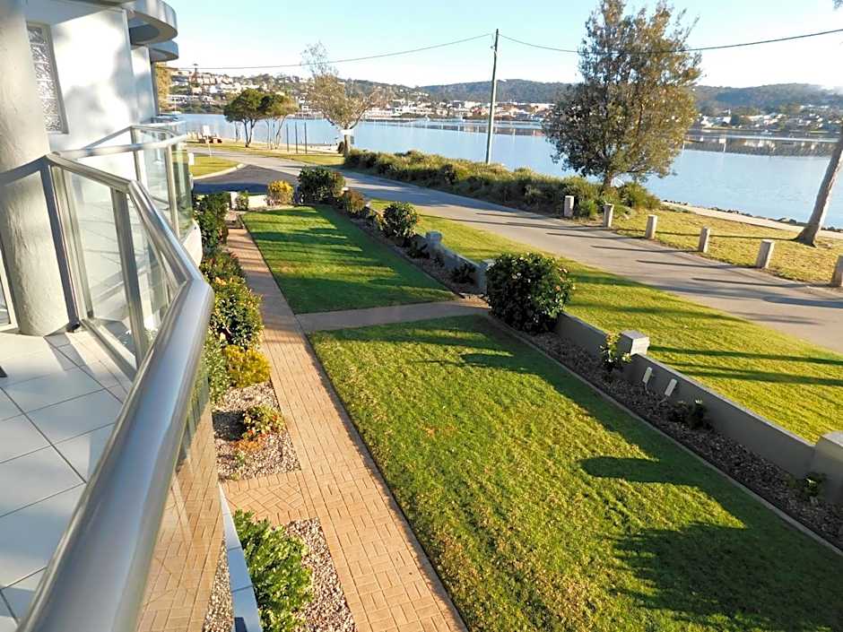 Merimbula Lake Apartments
