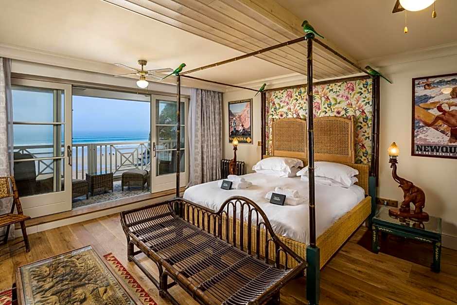 Tolcarne Beach Colonial Restaurant and Rooms