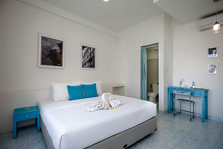 Paras Paros Marina Lodge
