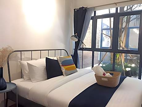 Standard Double Room Shared Bathroom