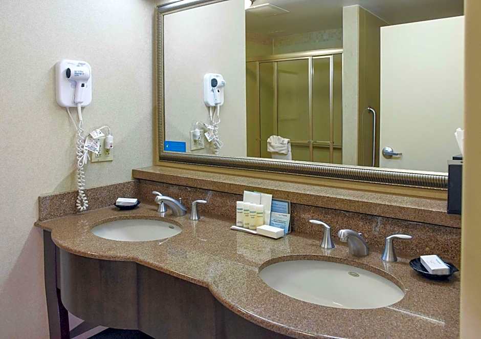 Hampton Inn By Hilton & Suites Youngstown-Canfield, Oh