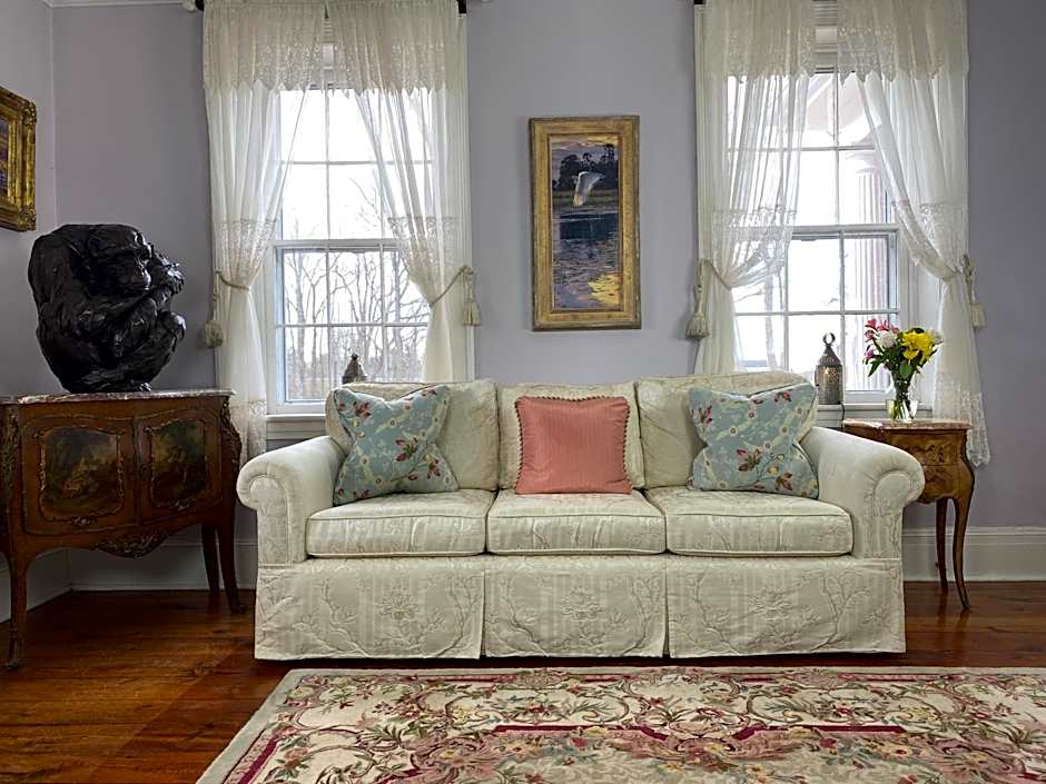 Lightner Farmhouse B&B