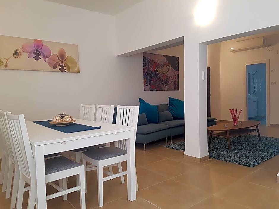 אבני החושן- Avnei Hoshen