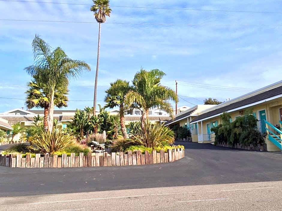 Beach Bungalow Inn And Suites