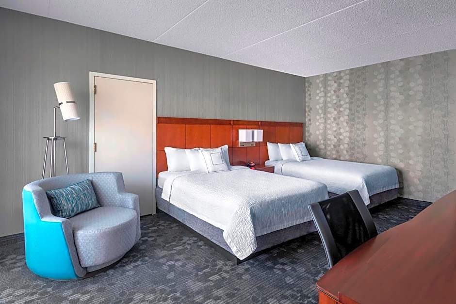 Courtyard by Marriott Newark Liberty International Airport