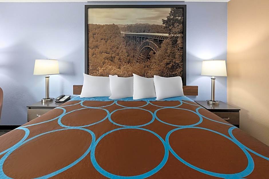 Super 8 by Wyndham Summersville