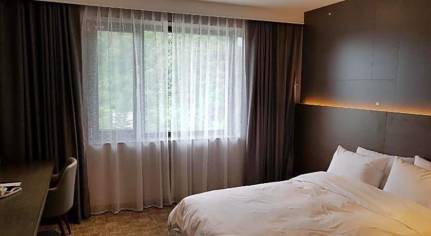 Mudeung Park Hotel