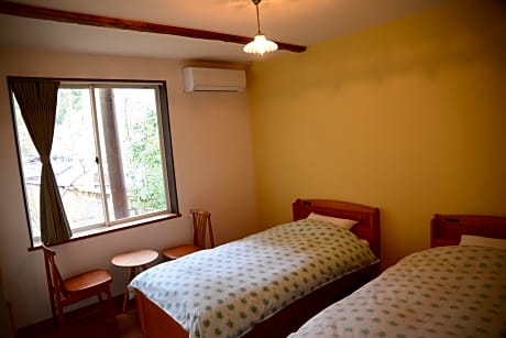 Twin Room with Shared Bathroom - Non-Smoking