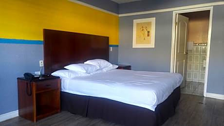 Standard King Room