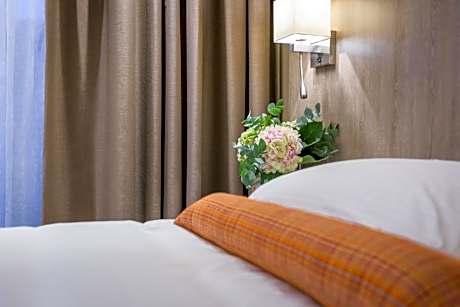 Comfort Double Room with Spa Bath and Rain shower