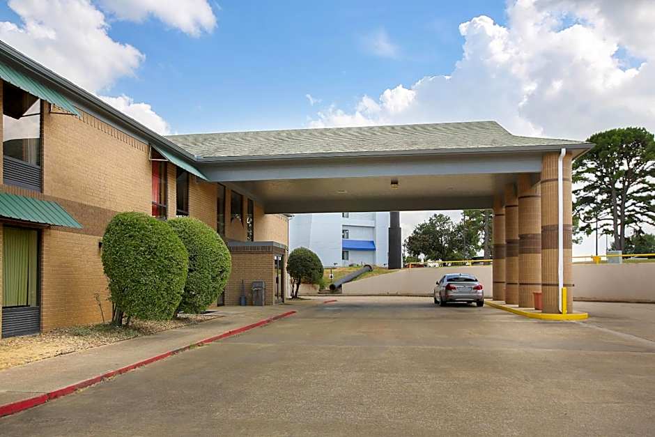 OYO Hotel Texarkana Trinity AR Hwy I-30