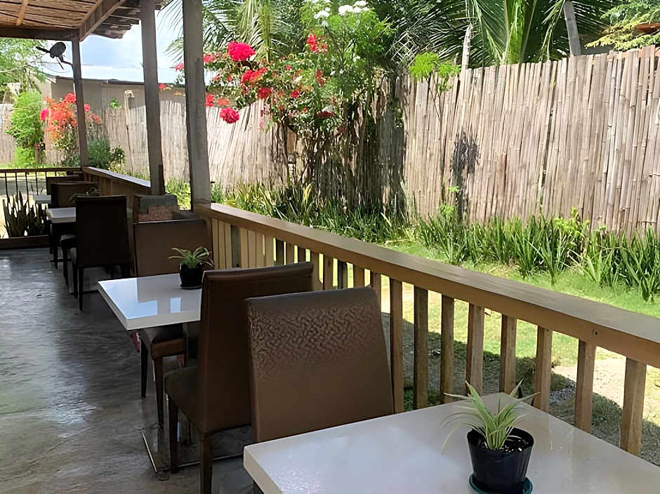 The Backyard Inn