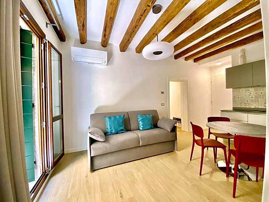 Suite House 4343 apartments