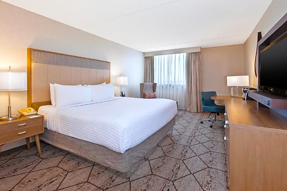 Crowne Plaza Columbus North - Worthington By IHG