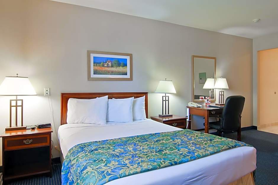 Travelodge by Wyndham Trenton