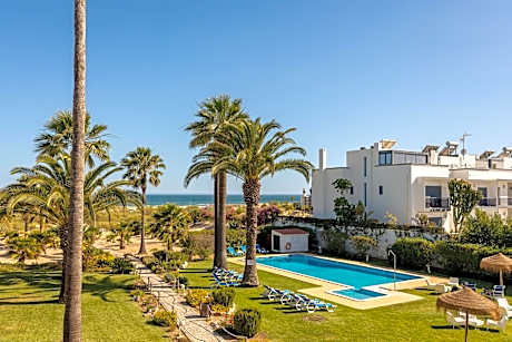 Praia da Lota Resort  Beachfront Apartments