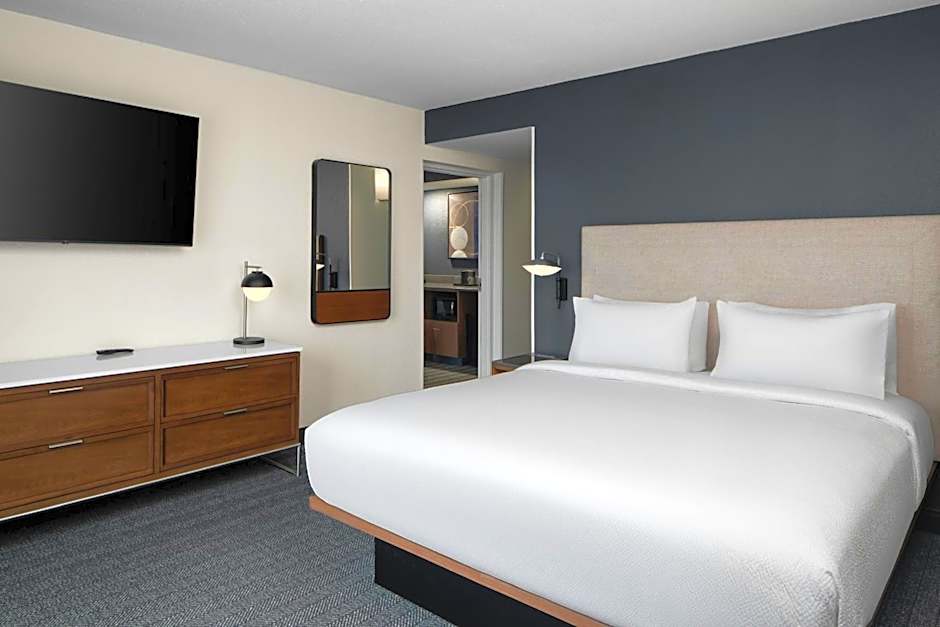 Courtyard by Marriott Chesapeake Greenbrier