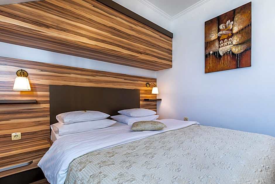 Garni Hotel Royal Crown