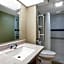 Travelodge by Wyndham Deltona