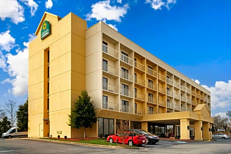 La Quinta Inn & Suites by Wyndham Kingsport TriCities Airport