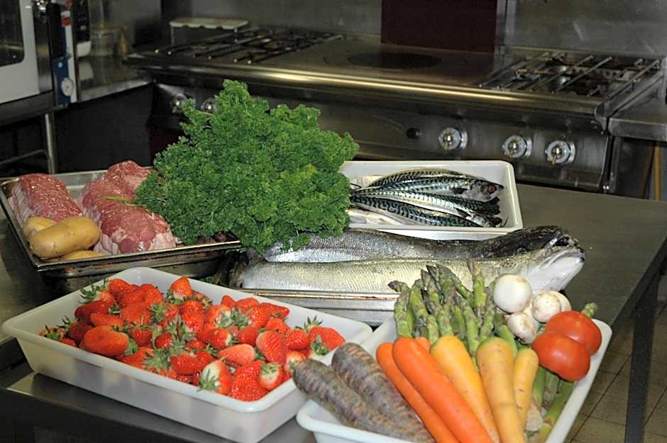 Logis Hôtels - Hôtel et Restaurant Les Voyageurs