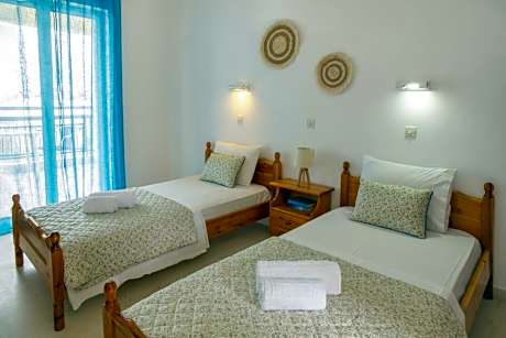 Studio with Garden View