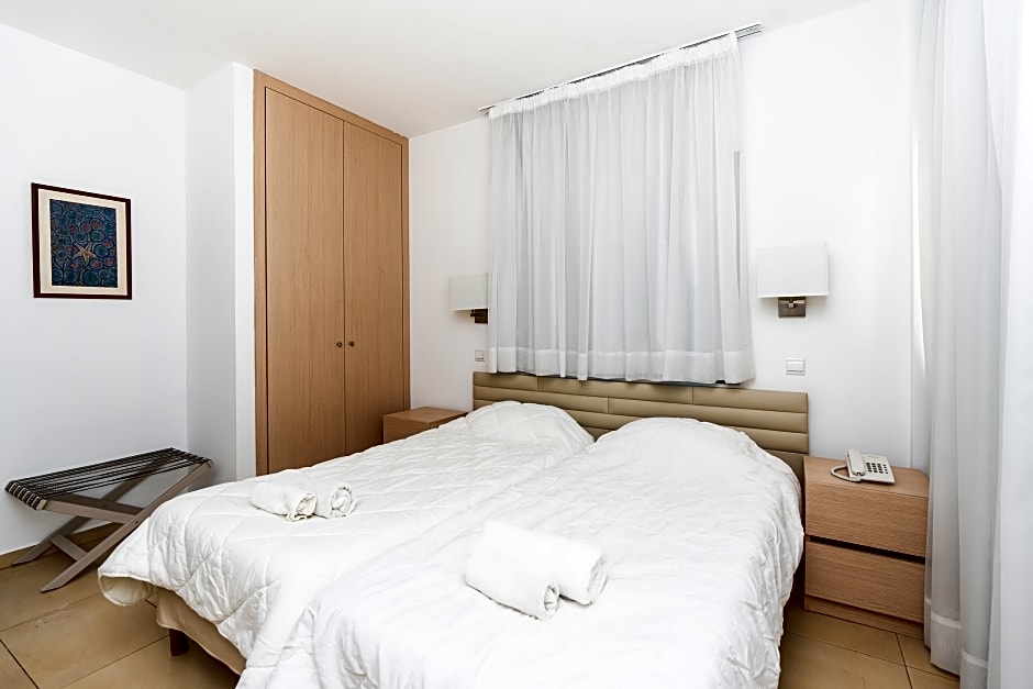 Flora Hotel Apartment