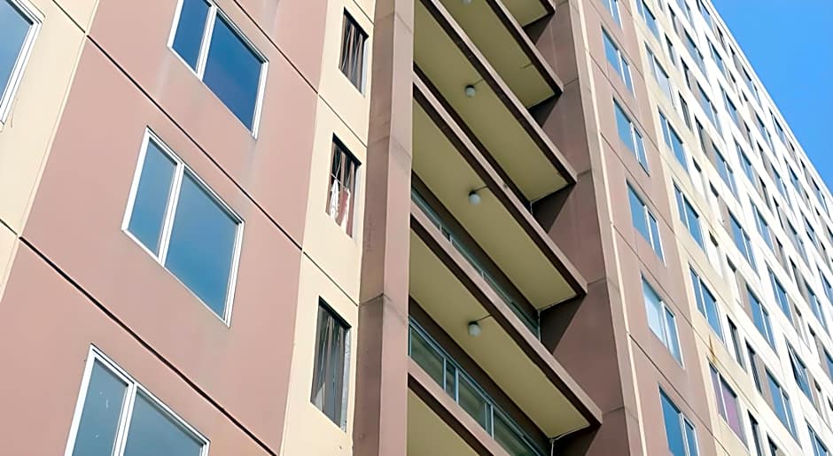 Emerald Apartel by RM.